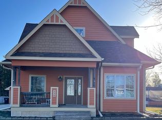 230 Poplar St, Earlham, IA 50072