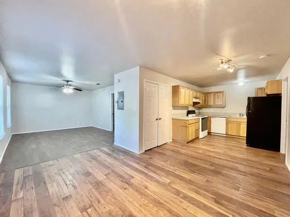 1013 Advance St #1015, San Marcos, TX 78666