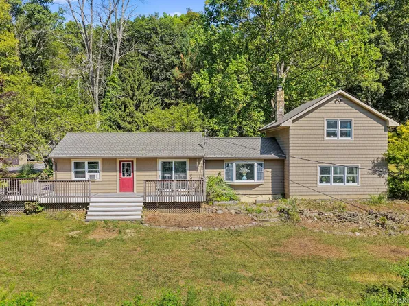 407 Fort Van Tyle Road, Port Jervis, NY 12771