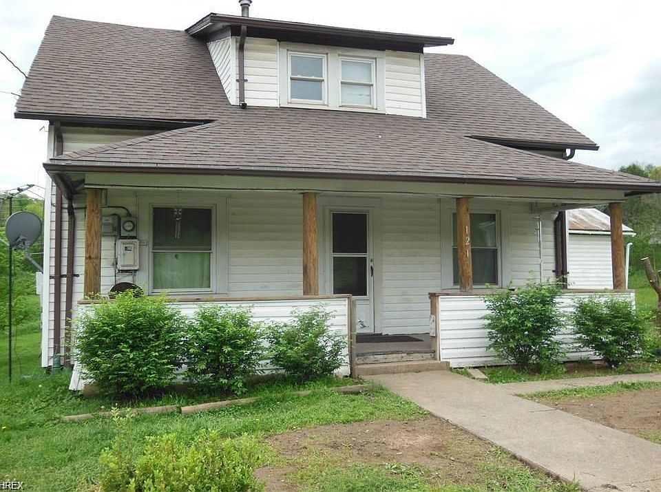 1241 WV 18 N, West Union - just at the edge of town