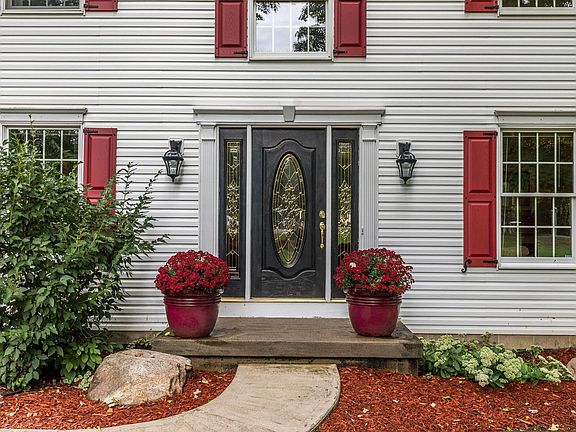 2nd image of 164 Venetian Way