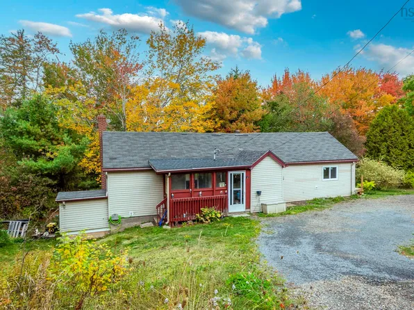 4023 Highway 236, Kennetcook, NS B0N 1P0