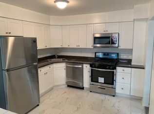 926 Throgmorton Ave, Bronx, NY 10465