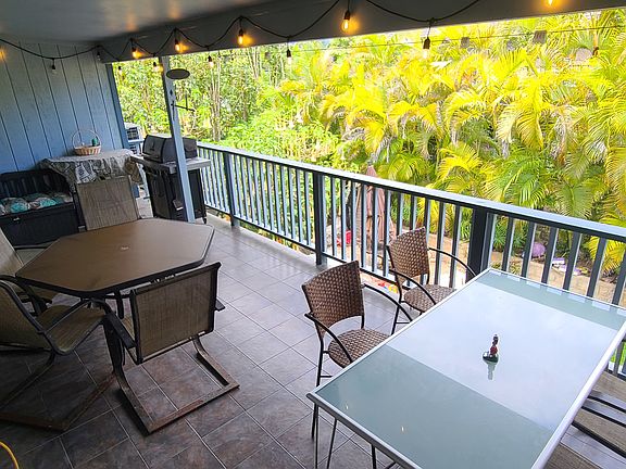 Covered Lanai with Gas BBQ.