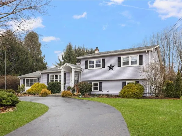 19 Castle Way, Westerly, RI 02891