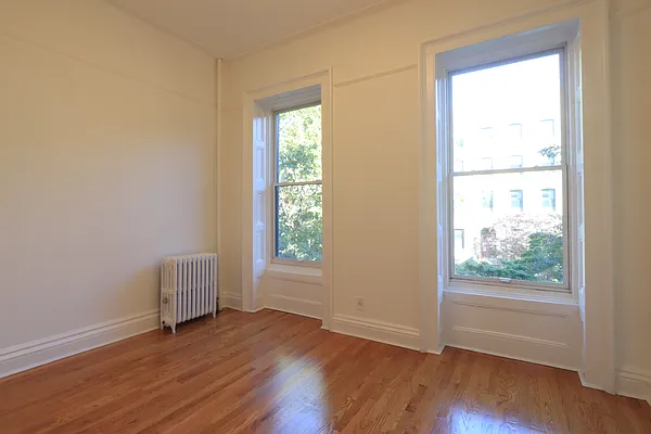 Rented by Douglas Elliman | media 31