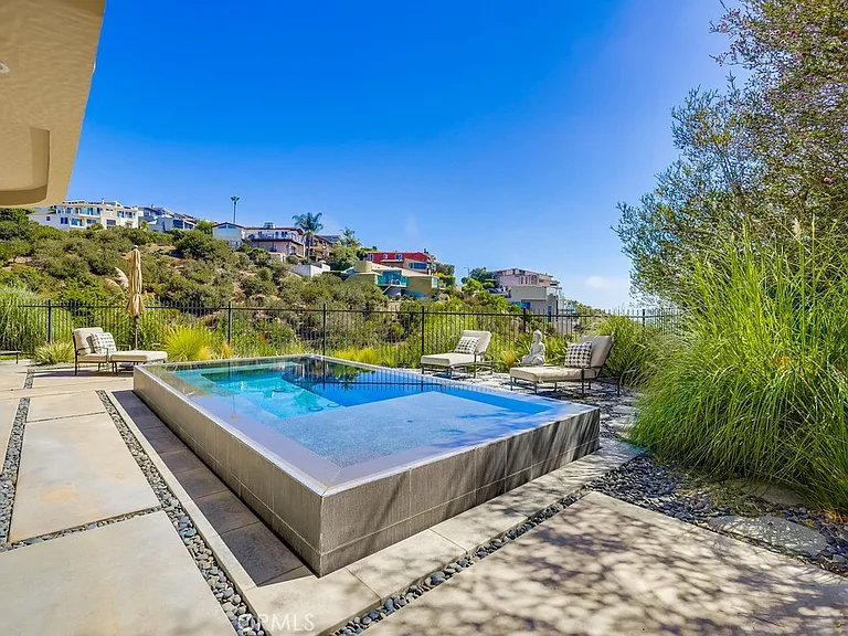 1725 Del Mar Ave — Photo 36
