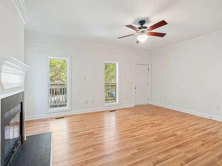 35 Cynthia Ln — Photo 13