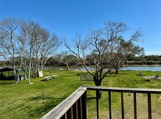 318 Dehart St, Liverpool, TX 77577
