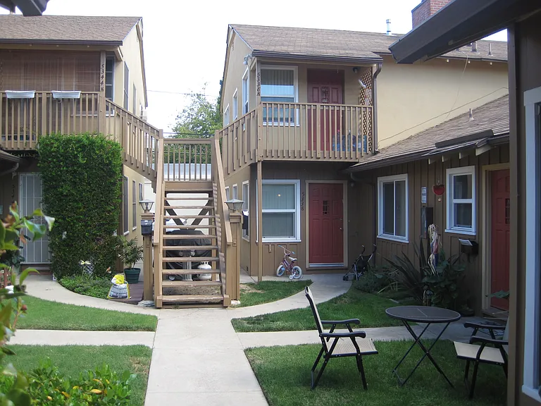 5338 1/2 Ben Ave #5338-1/2 — Photo 4
