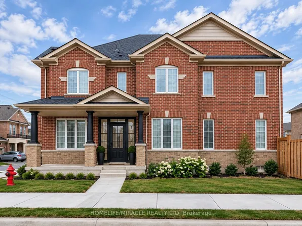 131 Maguire Rd, Newmarket, ON L3X 0M1