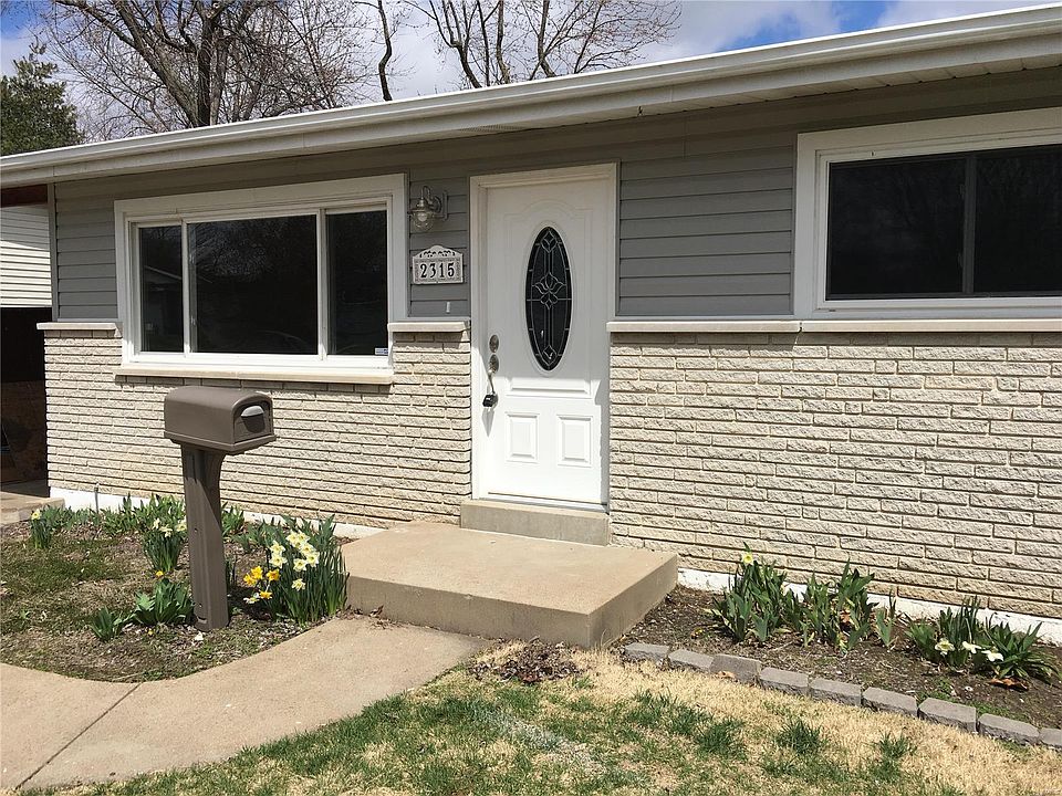 2nd image of 2315 Mockingbird Ln