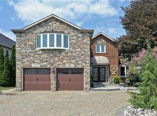 1584 Greenmount St, Pickering, ON L1X 2J1