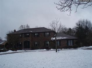 10102 Fitzwater Rd, Brecksville, OH 44141