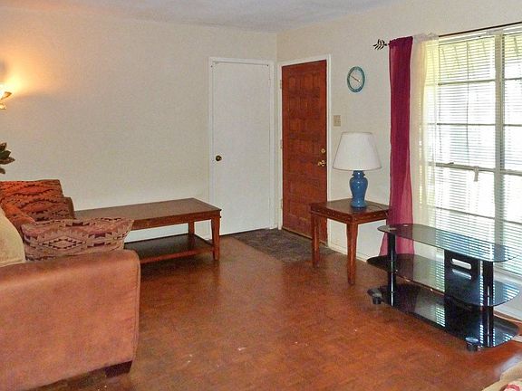 2nd image of 2023 Leesburg St