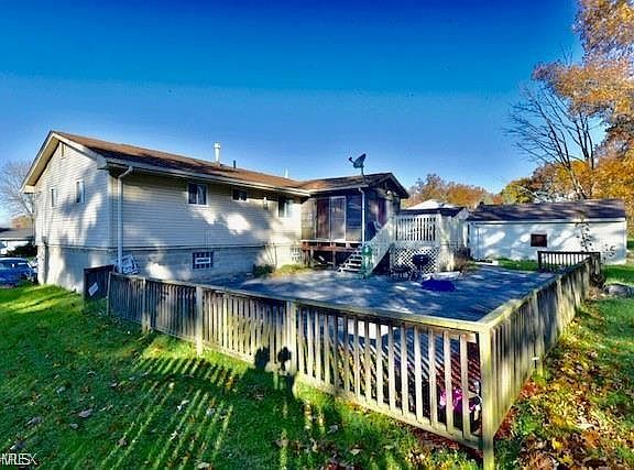 3rd image of 1317 Scioto Ave