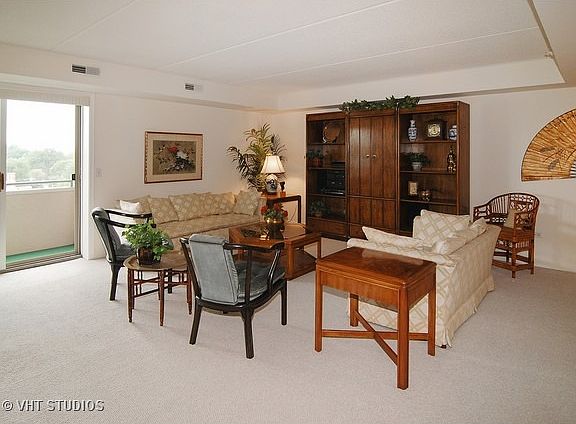 2nd image of 435 William St Unit 609