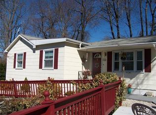 190 N Terry Hill Rd, Carmel, NY 10512