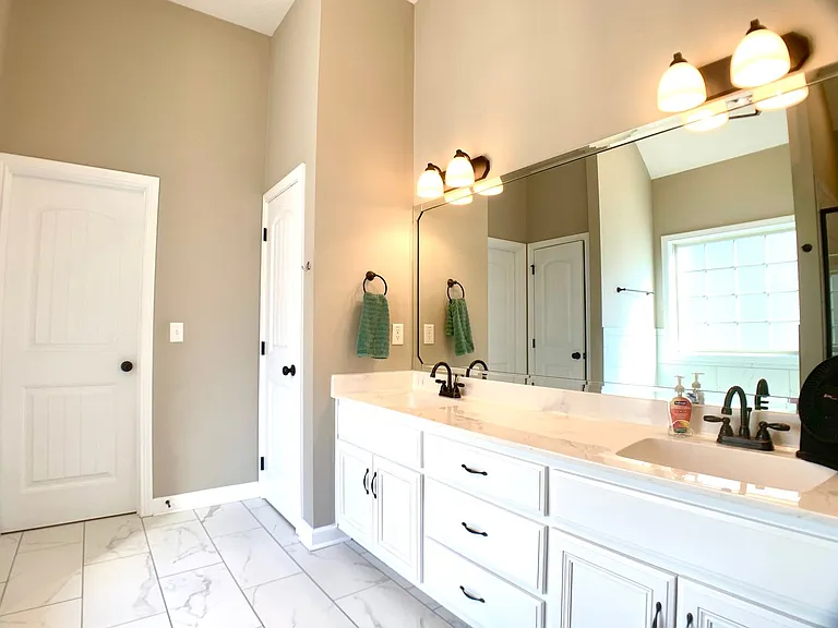 214 Penelope Ln — Photo 20