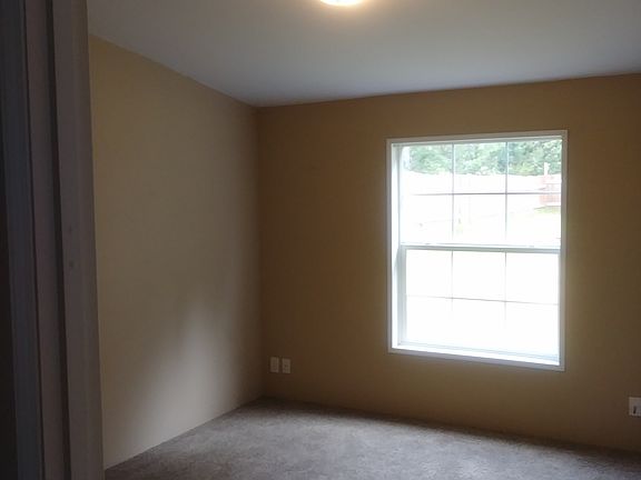 4th image of 3913 233rd Street Ct E