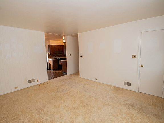 3rd image of 5210 Floral Pl