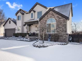 46686 Heather Ln, Chesterfield, MI 48051