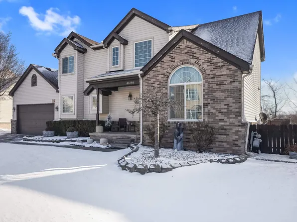 46686 Heather Ln, Chesterfield, MI 48051