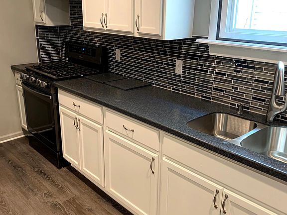 Stone counters with new appliances