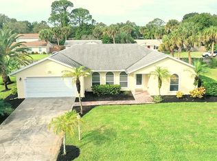 745 38th Ct, Vero Beach, FL 32968