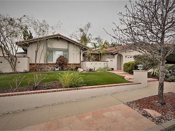 2nd image of 774 E Calle Punta