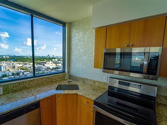 2nd image of 1330 West Ave APT 1401