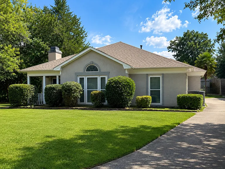 4558 Papaya Dr — Photo 1