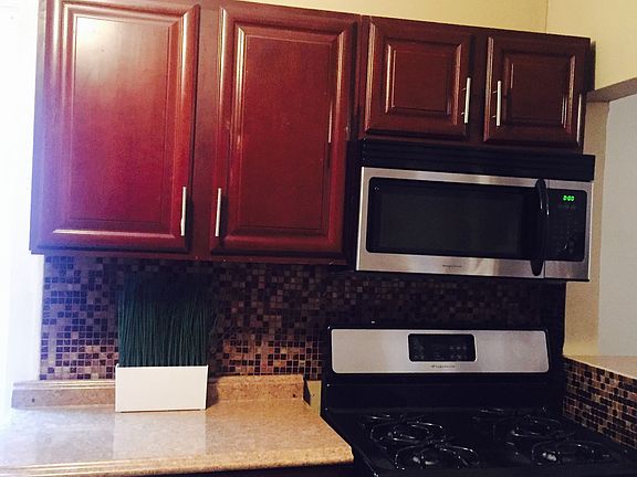 5th image of 8117 S Evans Ave #2