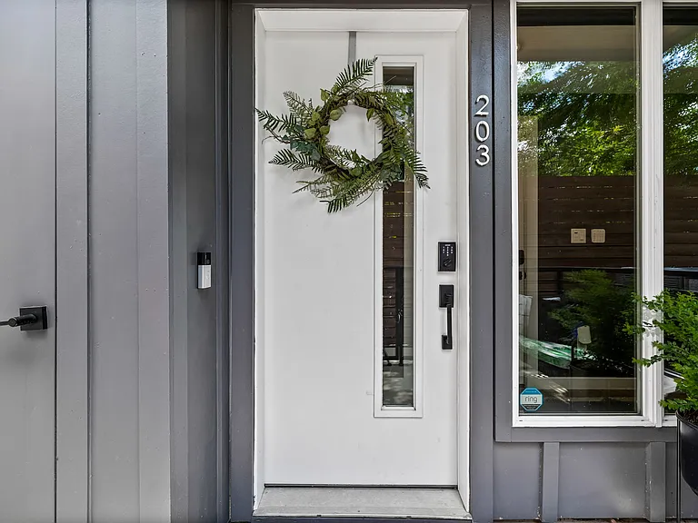 1507 N Garrett Ave #203 — Photo 7