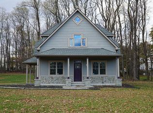 10 Briarwood Ln, New Windsor, NY 12553