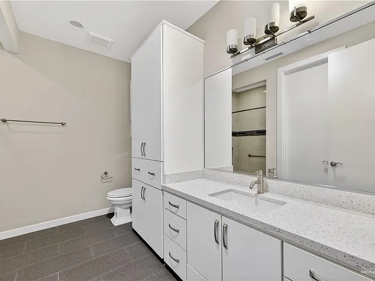 1444 Ozark Ave — Photo 30