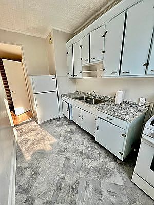 3rd image of 518 56th St Floor 2