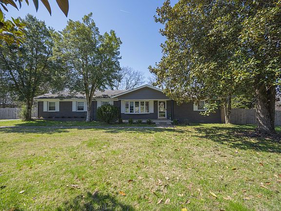 4th image of 715 Lolita Dr