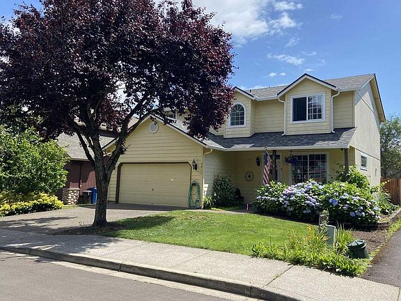 2nd image of 4917 NE 57th St