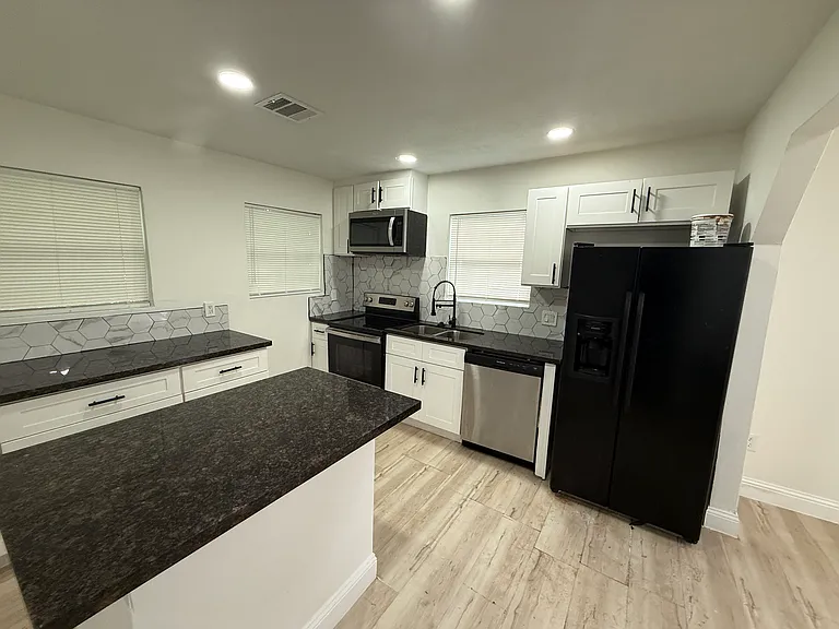 3614 Lydia St — Photo 12