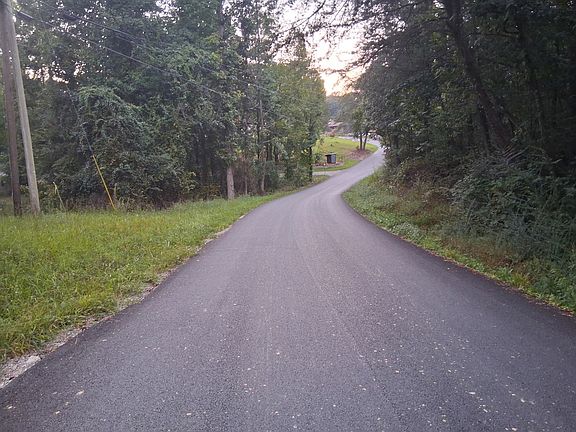 4th image of 373 Choctaw Trl