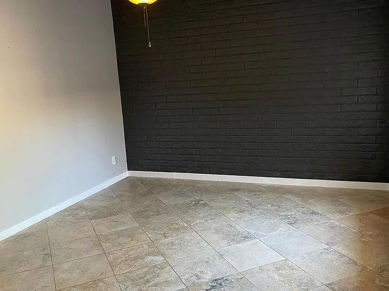 1609 E Gaylon Dr — Photo 4