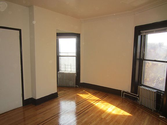5th image of 1435 Pacific St APT 9