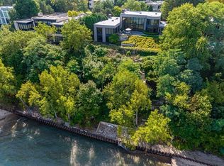 325 Shoreline Ct, Glencoe, IL