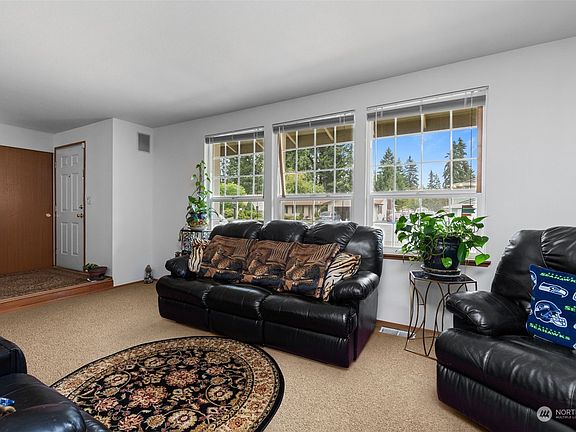 2nd image of 15618 12th Avenue Ct E