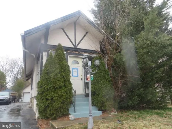 49 S Woodlawn Ave, Aldan, PA 19018