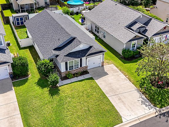 4th image of 202 Summer View Rd