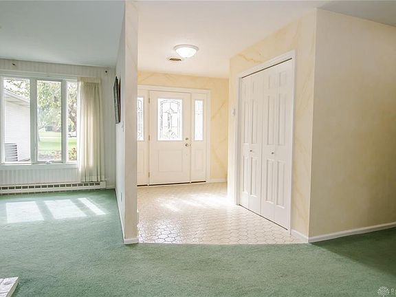5th image of 1402 Oaktree Dr