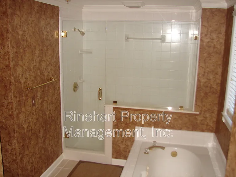 1325 Beckton Ct — Photo 7