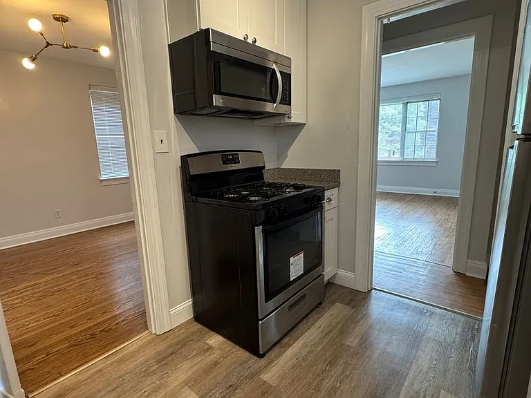 2079 Douglass Blvd — Photo 7